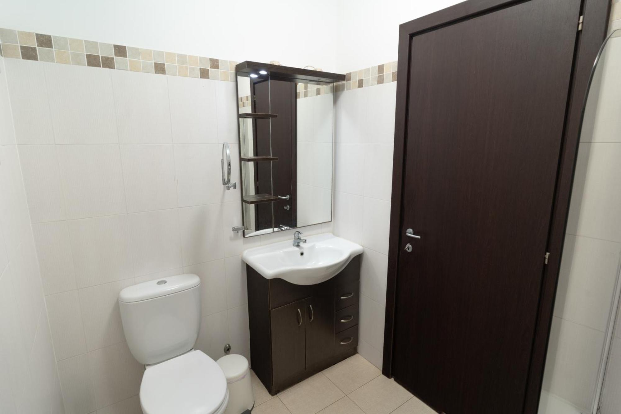 Violet Dusk City Center Flat لارنكا المظهر الخارجي الصورة