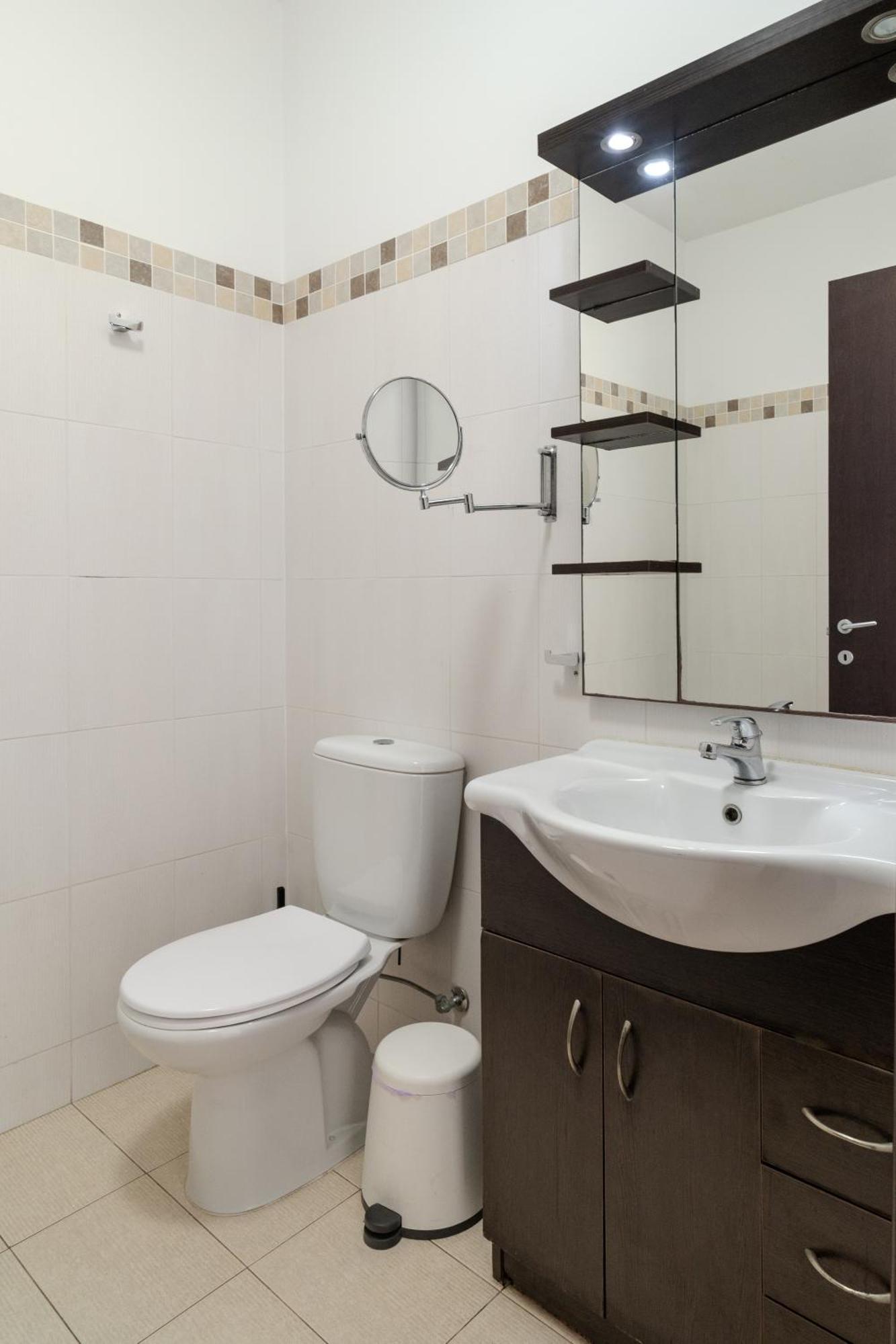 Violet Dusk City Center Flat لارنكا المظهر الخارجي الصورة