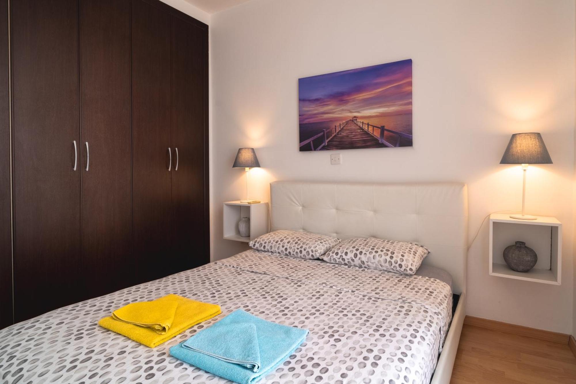 Violet Dusk City Center Flat لارنكا المظهر الخارجي الصورة