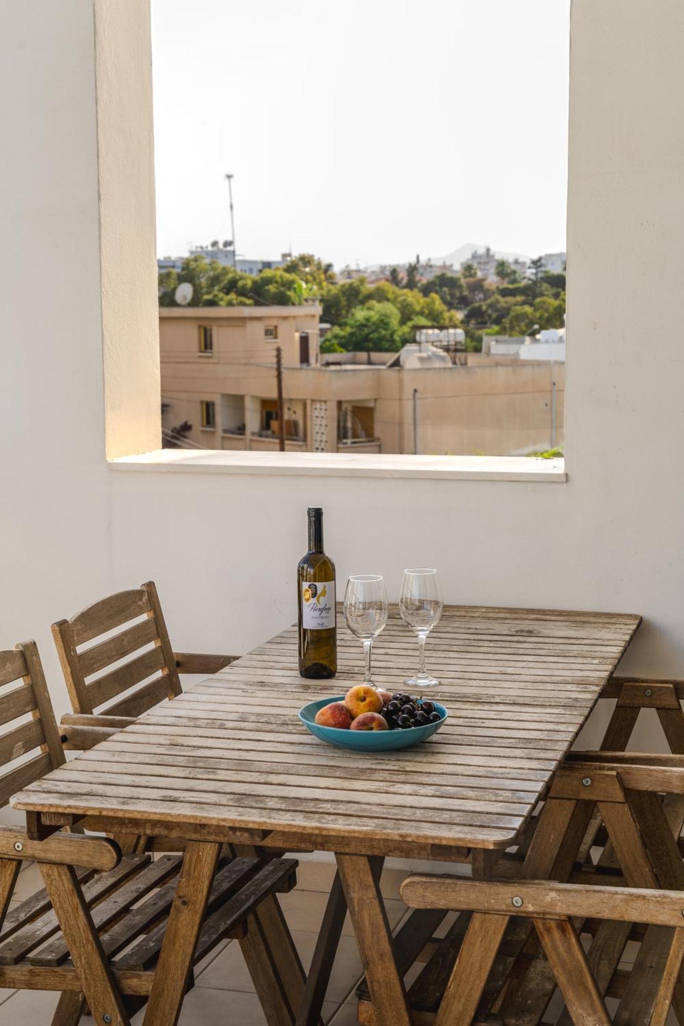 Violet Dusk City Center Flat لارنكا المظهر الخارجي الصورة