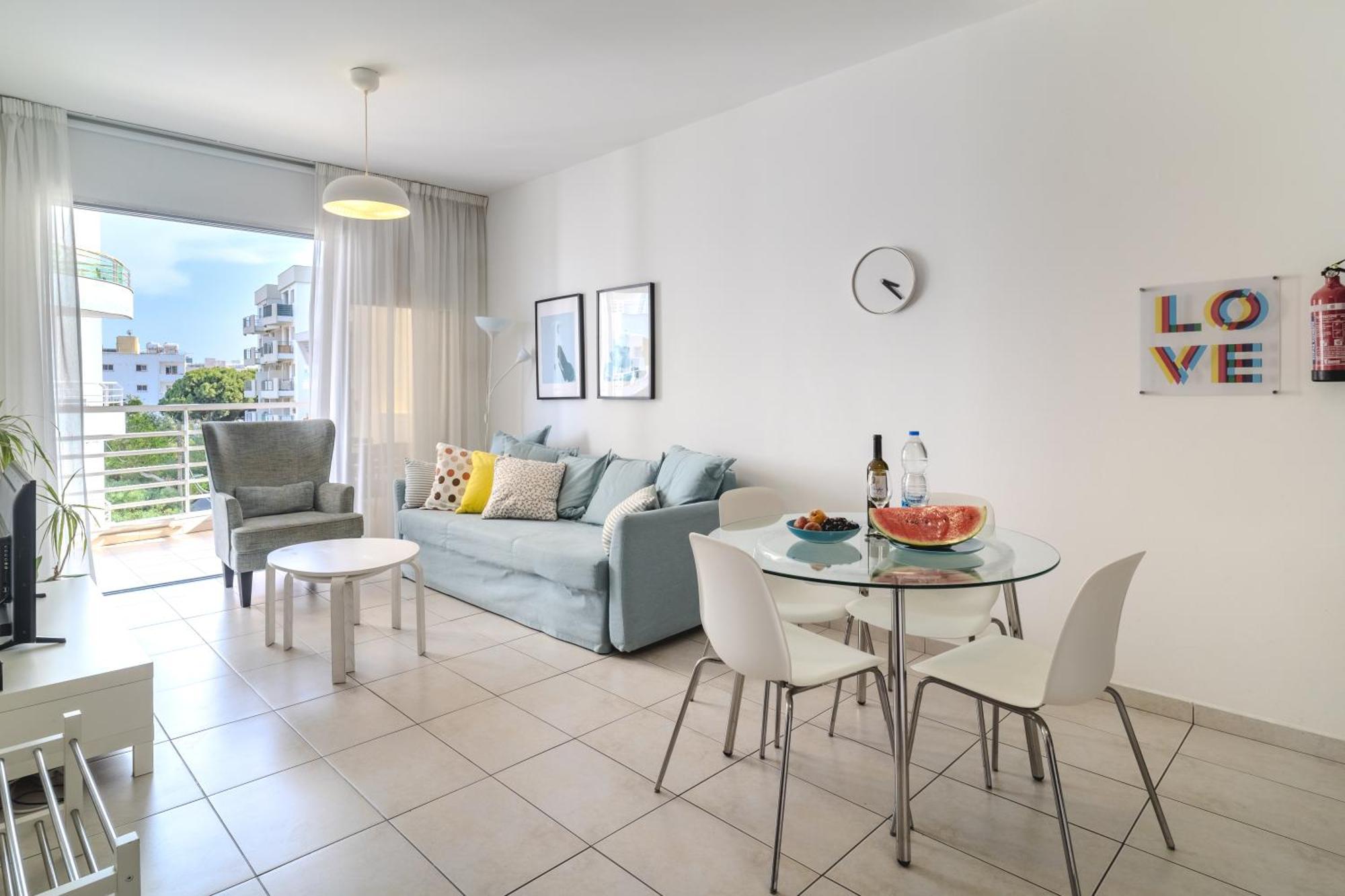 Violet Dusk City Center Flat لارنكا المظهر الخارجي الصورة